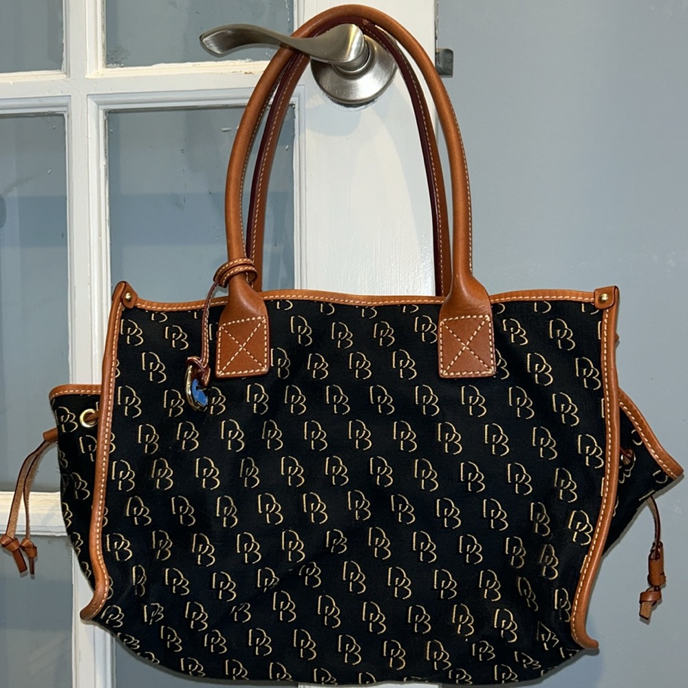 Dooney & Bourke tote bag